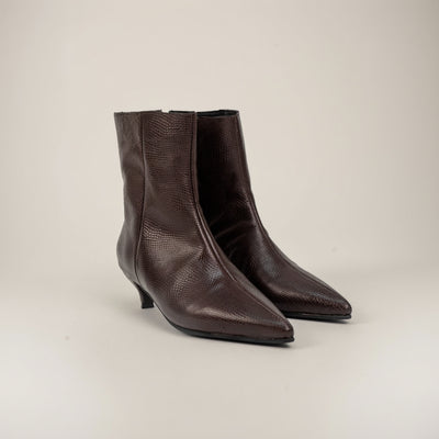 No 720 kitten heel cascabel café