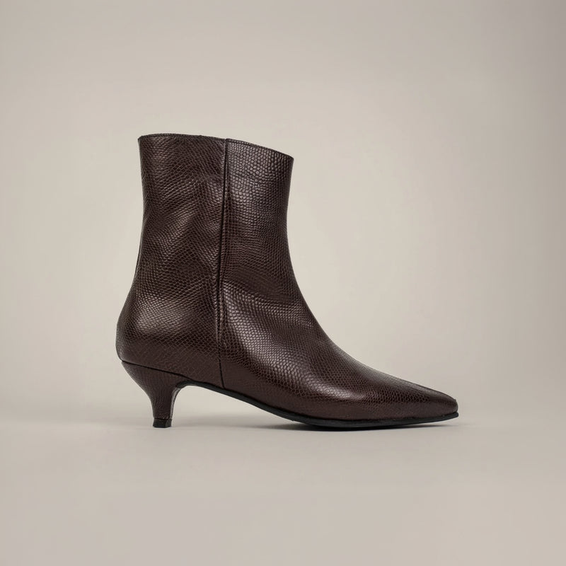 No 720 kitten heel cascabel café
