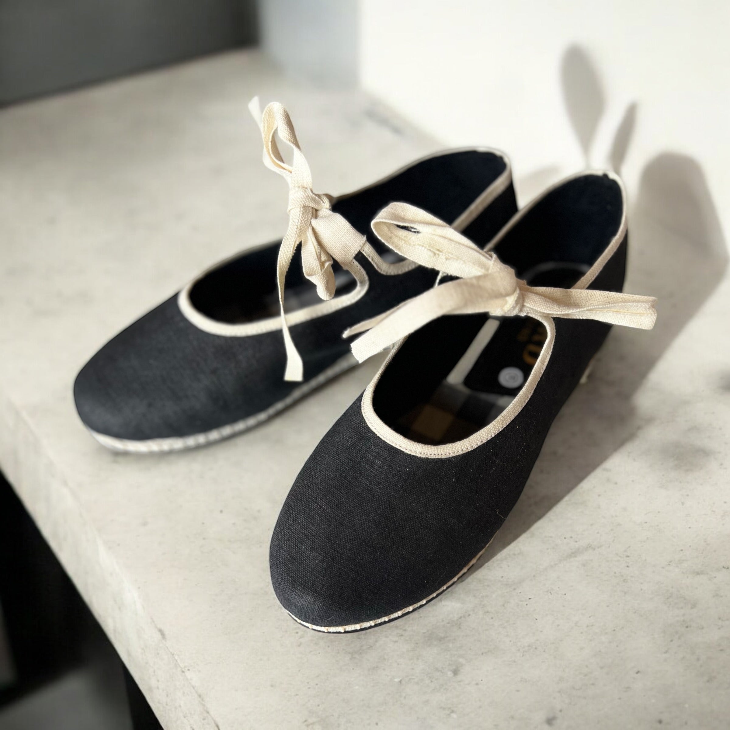 800 Mary Jane lino negro