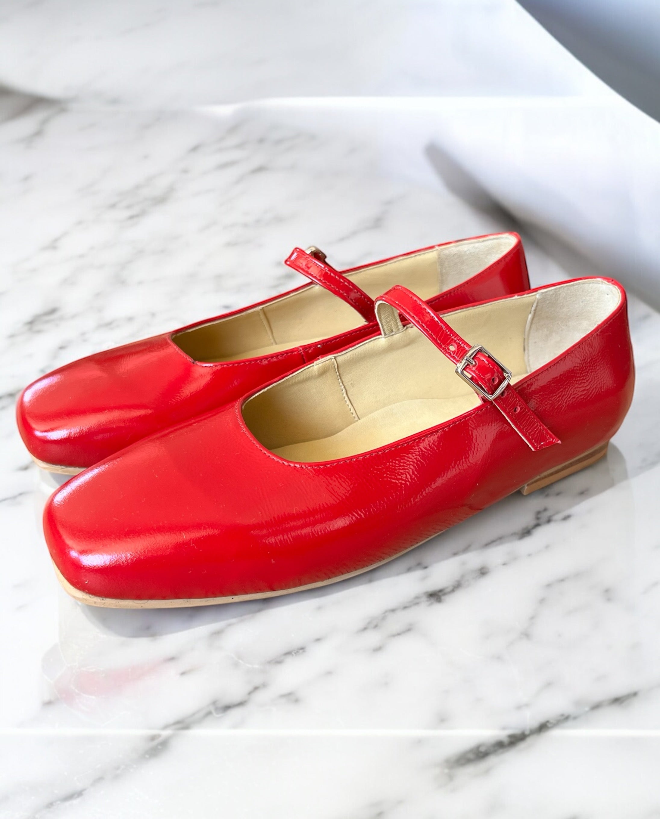 850 Mary Jane Red