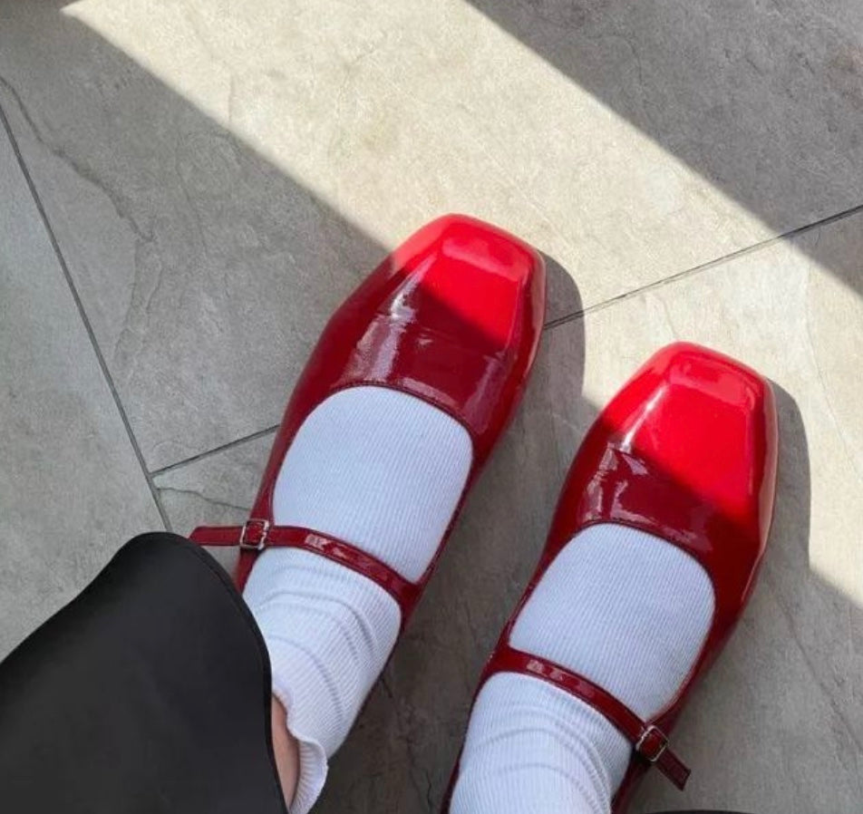 850 Mary Jane Red