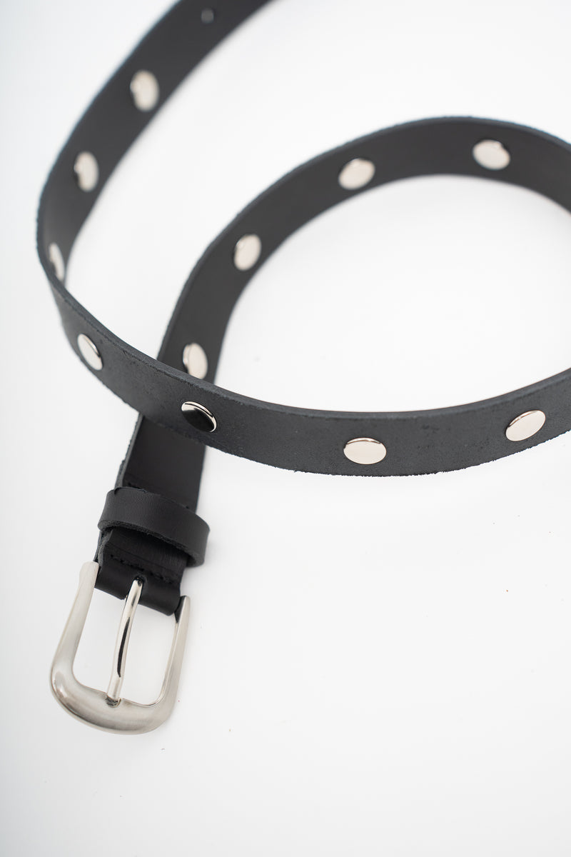 01 Cinturón negro tachas