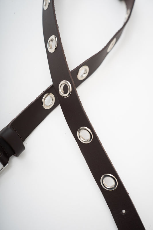 04 Cinturón dark brown ojetillos