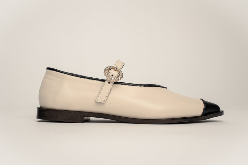 910 ballerina black and white